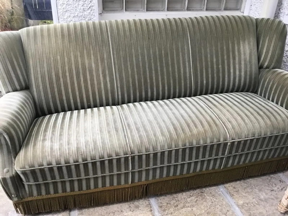 Vintage Couch - Image 1