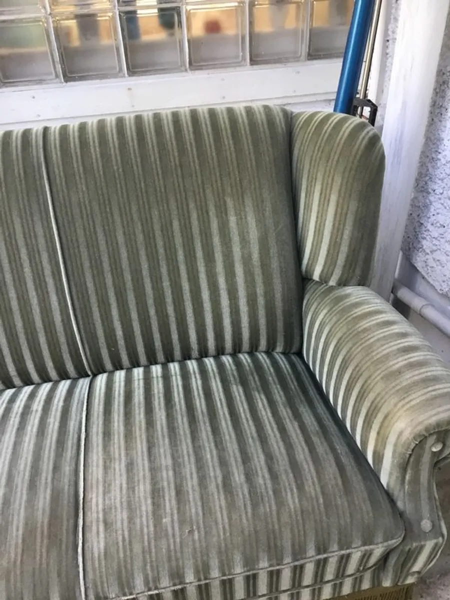 Vintage Couch - Image 3