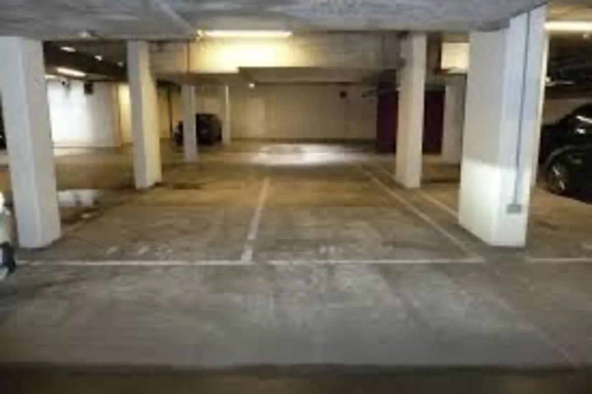 Car Space Rent Dublin Docklands/Convention Centre - Image 1