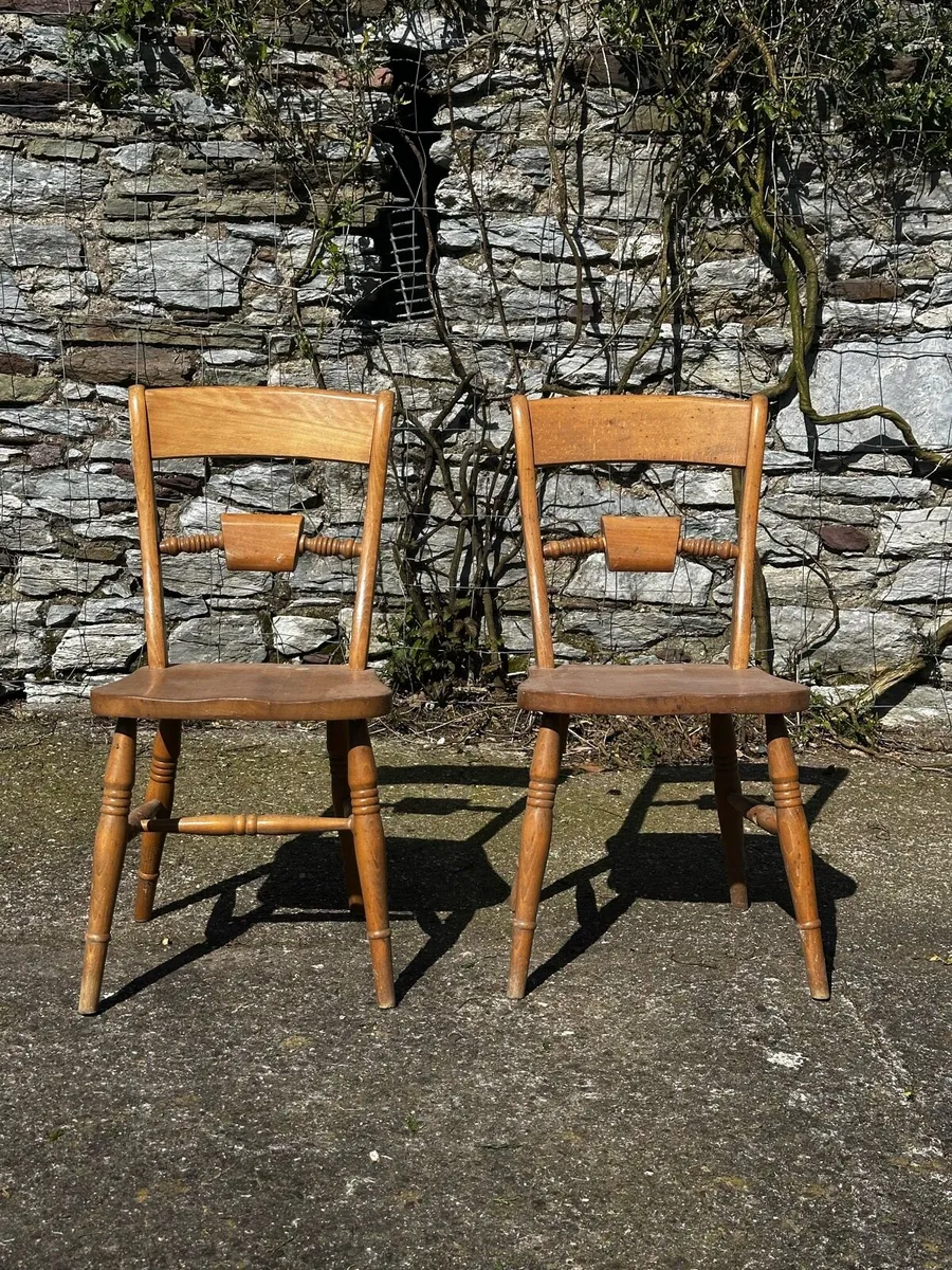 Chairs and tables - Image 3