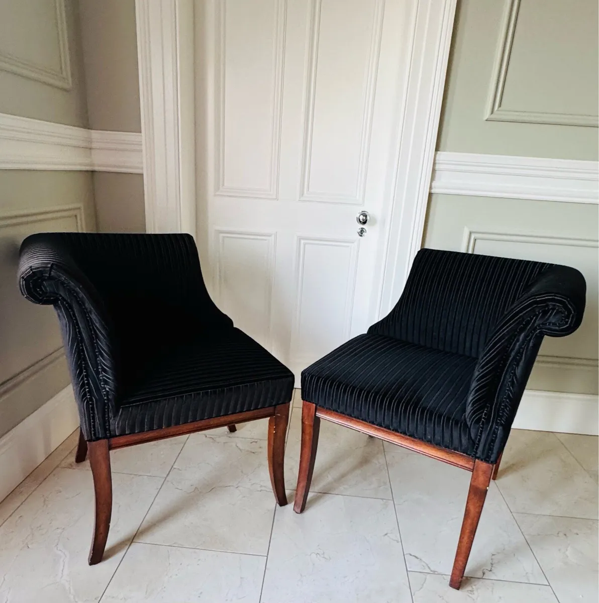 Matching Pair Mindy Brownes Corner chairs - Image 2
