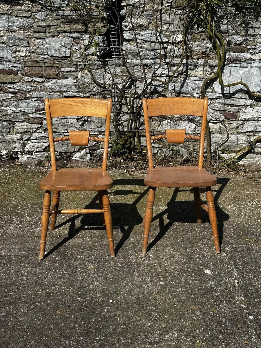 Chairs and tables - Image 4