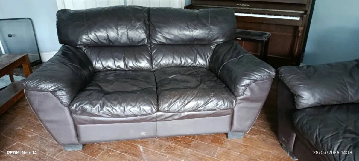 Leather sofas - Image 3