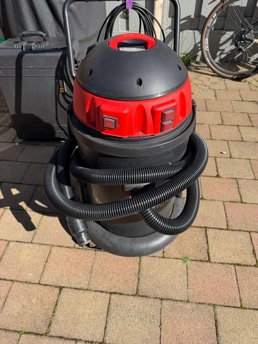 Portotecnica Mirage Wet & Dry Triple Motor Vacuum - Image 2