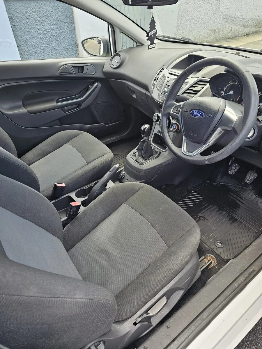 Ford Fiesta 2017 Diesel Doe And Tax - Image 2