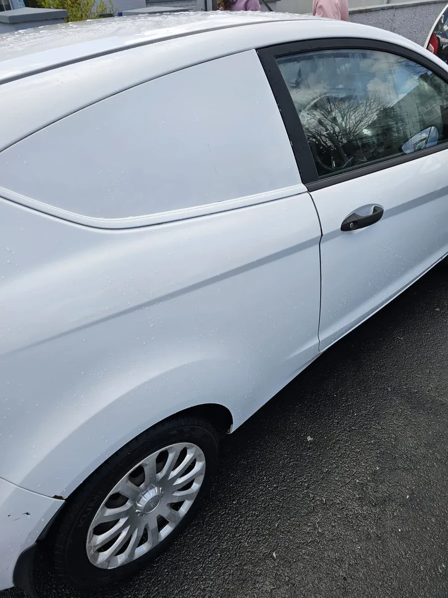 Ford Fiesta 2017 Diesel Doe And Tax - Image 3