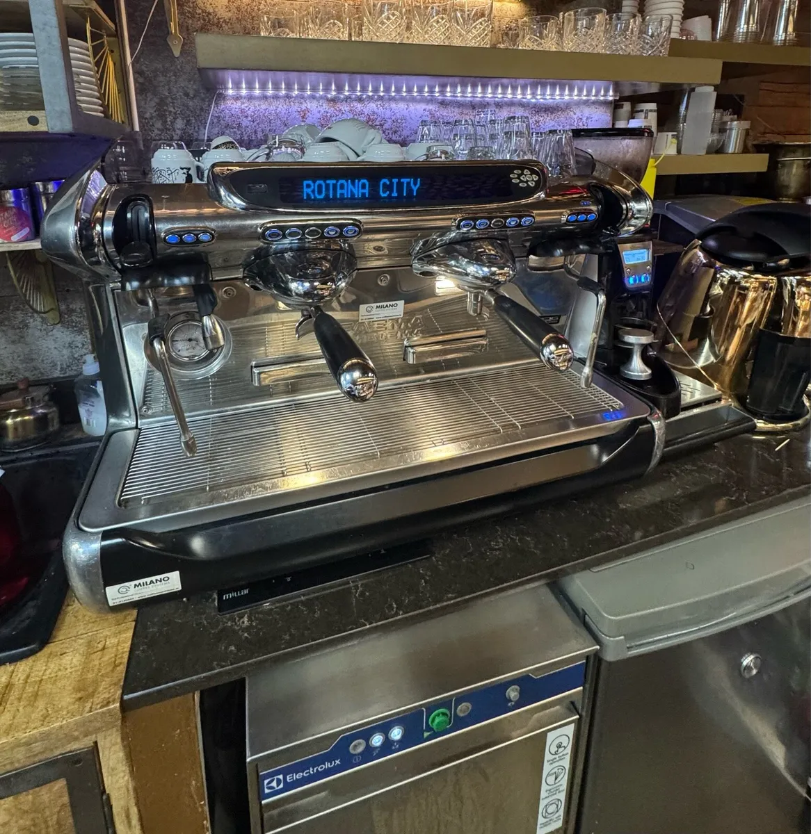 Commercial Coffee Machine - Image 4