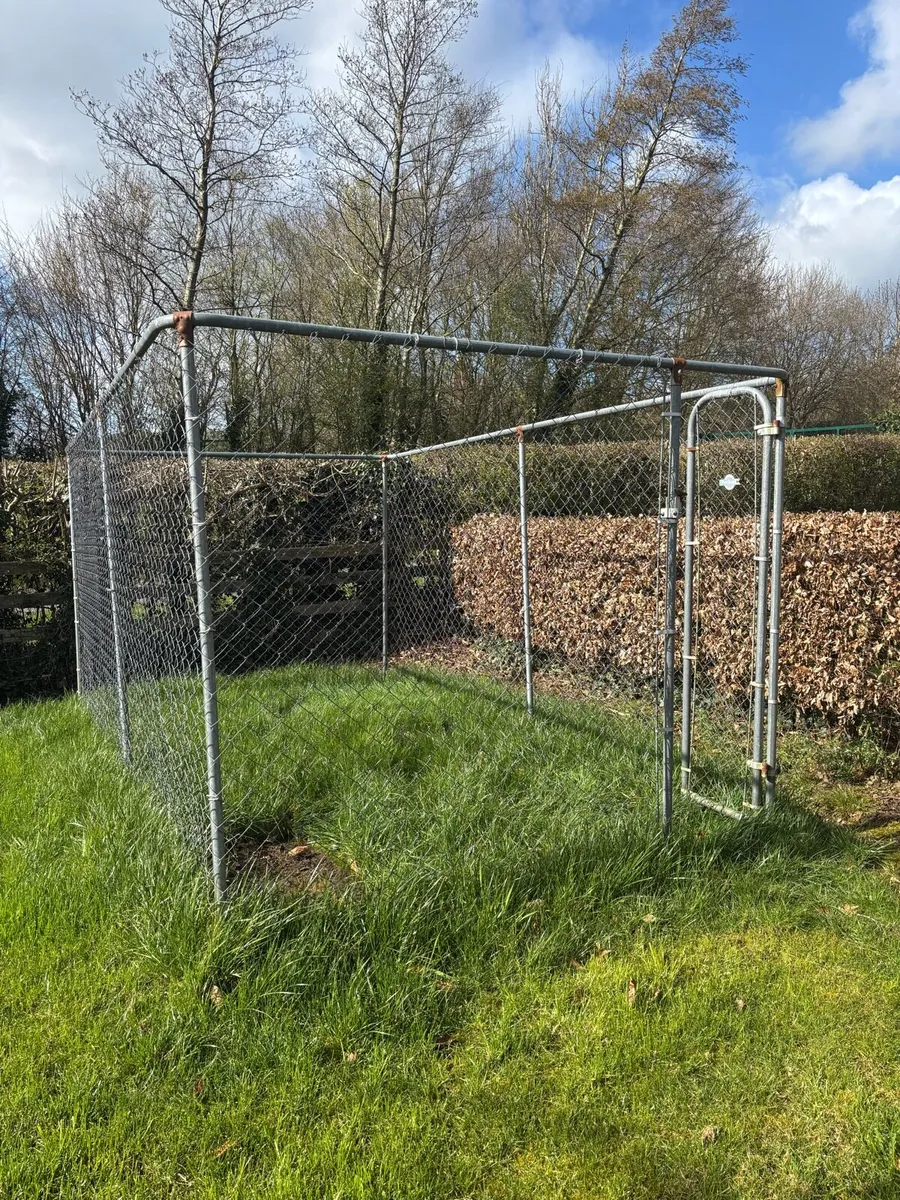 Dog Run/Kennel - Image 1