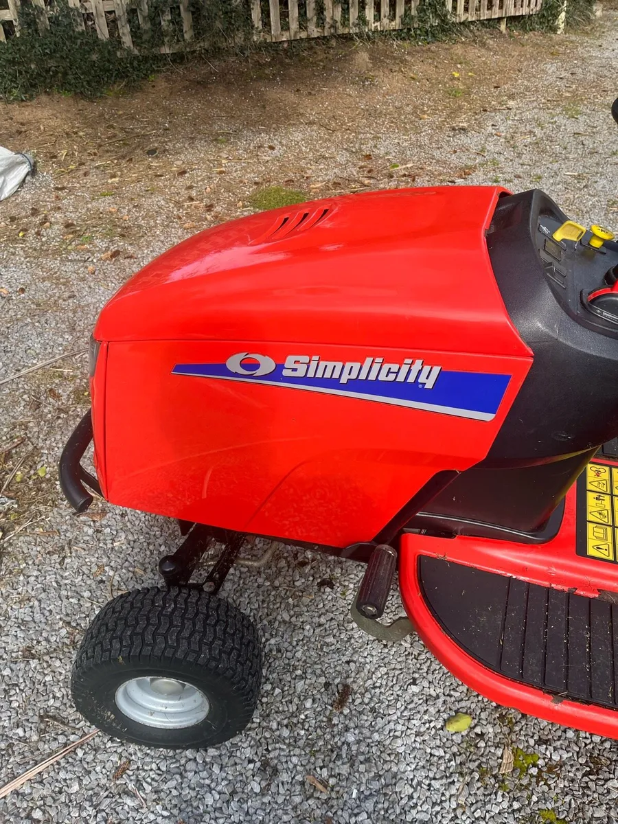 Lawn tractor No Deck - Image 3