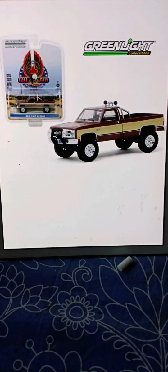 FALL GUY 1982 GREELIGHT GMC  K-2500 WEATHERED 1-64 - Image 2