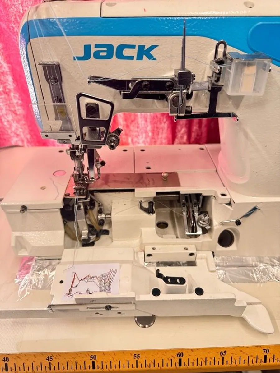 Jack W4-D-01GBX356 3-Needle 5.6mm Flatbed Coverstitch Industrial Sewing Machine (Compete Set) see - Image 4
