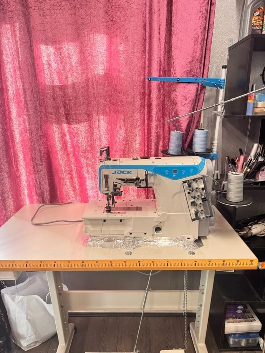 Jack W4-D-01GBX356 3-Needle 5.6mm Flatbed Coverstitch Industrial Sewing Machine (Compete Set) see - Image 1