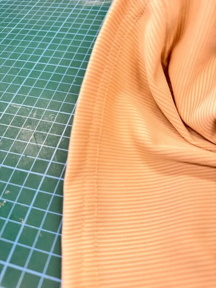 Jack W4-D-01GBX356 3-Needle 5.6mm Flatbed Coverstitch Industrial Sewing Machine (Compete Set) see - Image 3