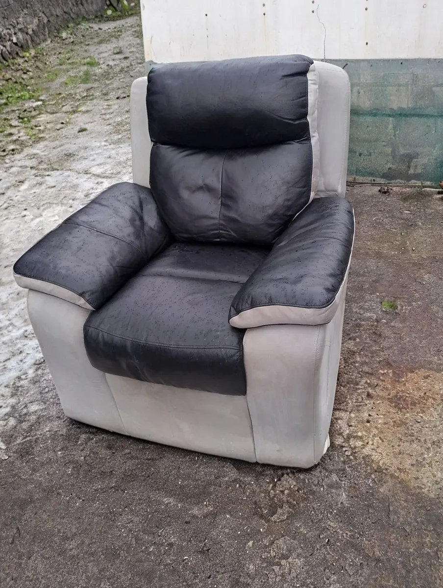 Electric recliner chair