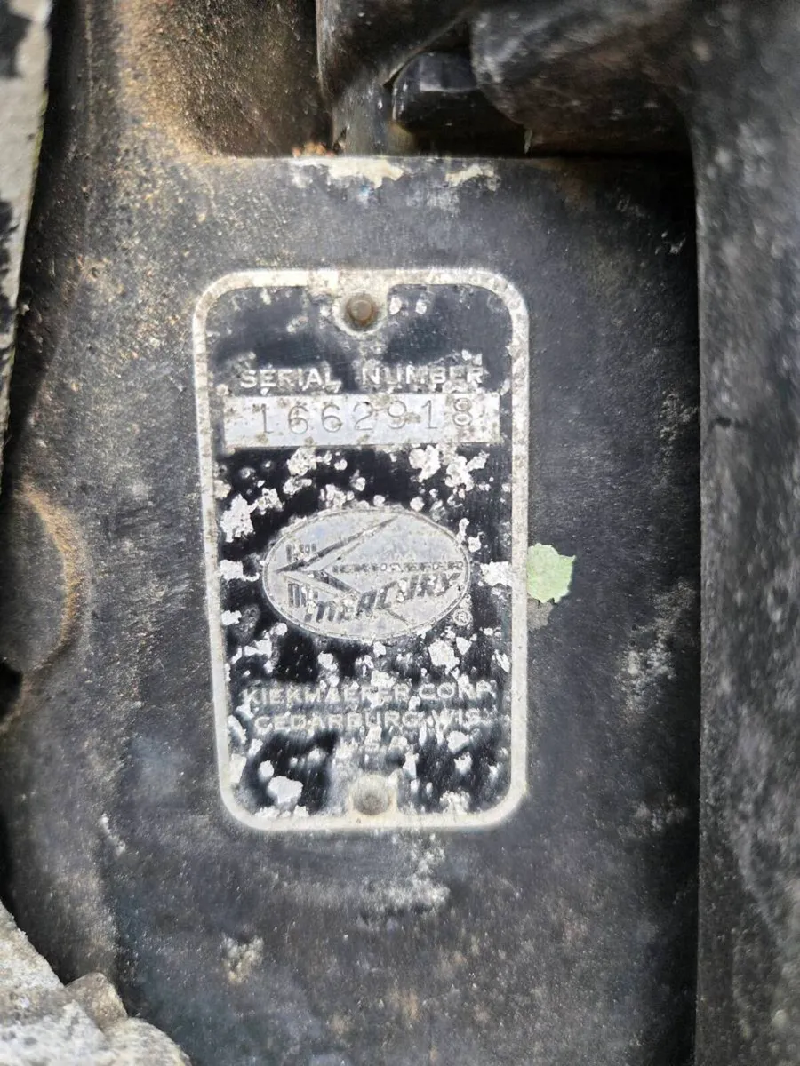 Mercury outboard - Image 4