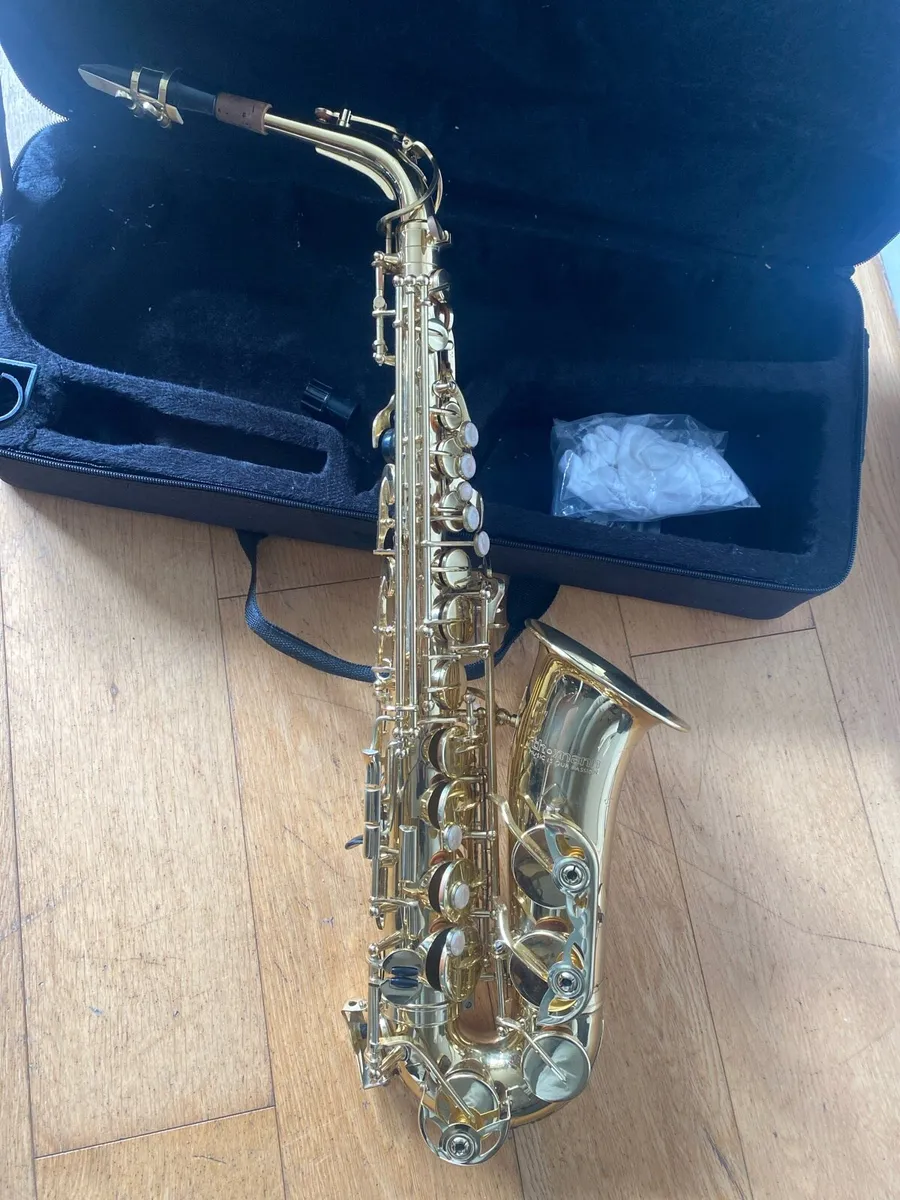 Saxophone - Image 1