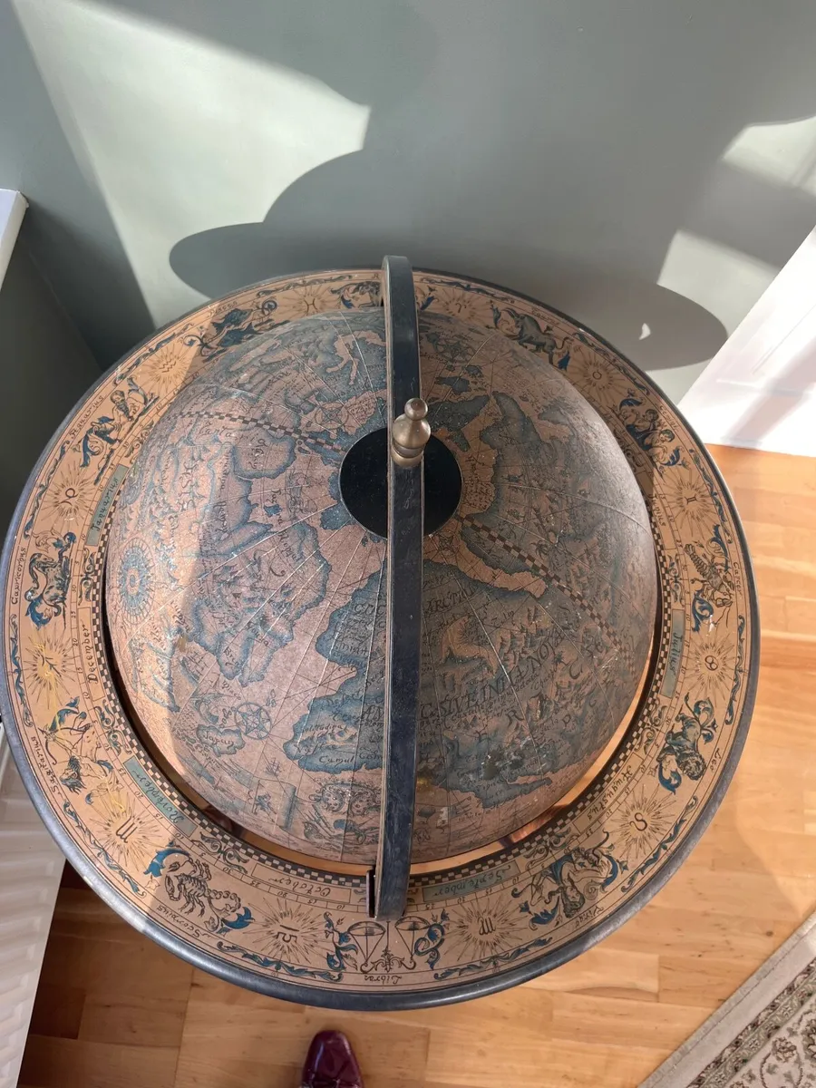 Antique globe bar on wheels - Image 2