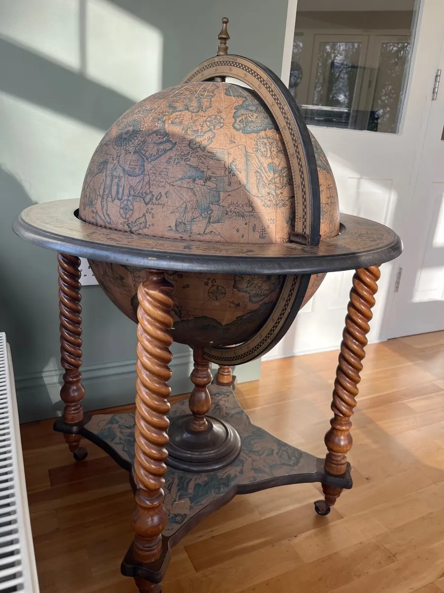 Antique globe bar on wheels - Image 3