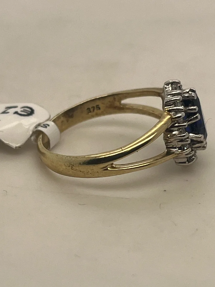 9k gold blue stone cz ring. - Image 4