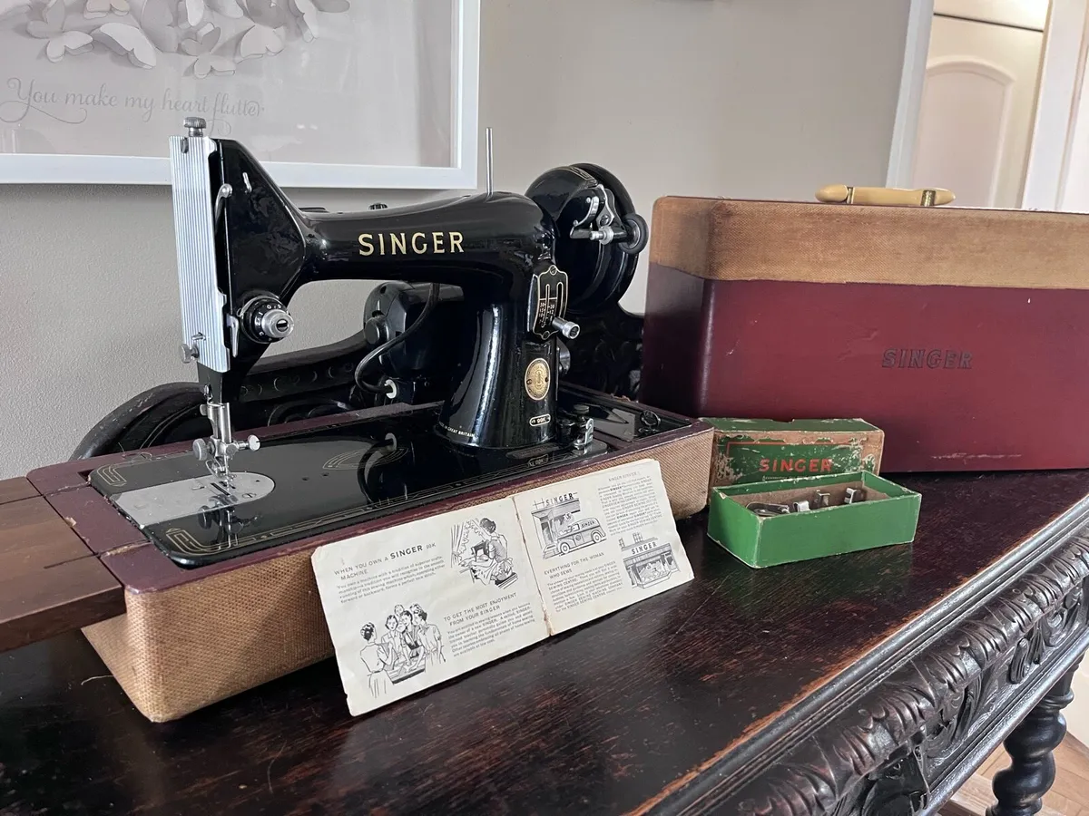 Singer 99k sewing machine - Image 3