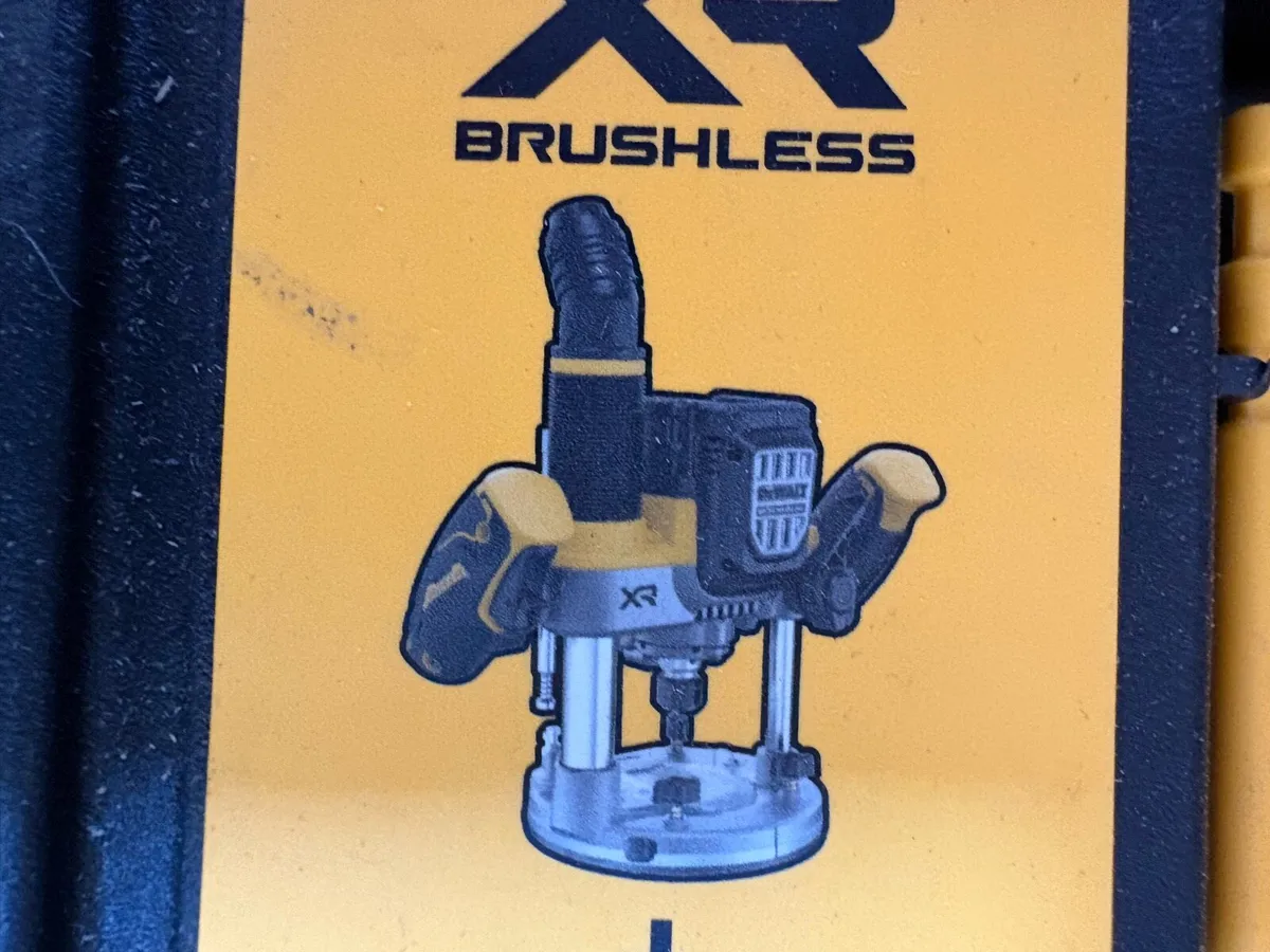 Dewalt 18v wrench 1/2" bare tool. DCW620 - Image 1