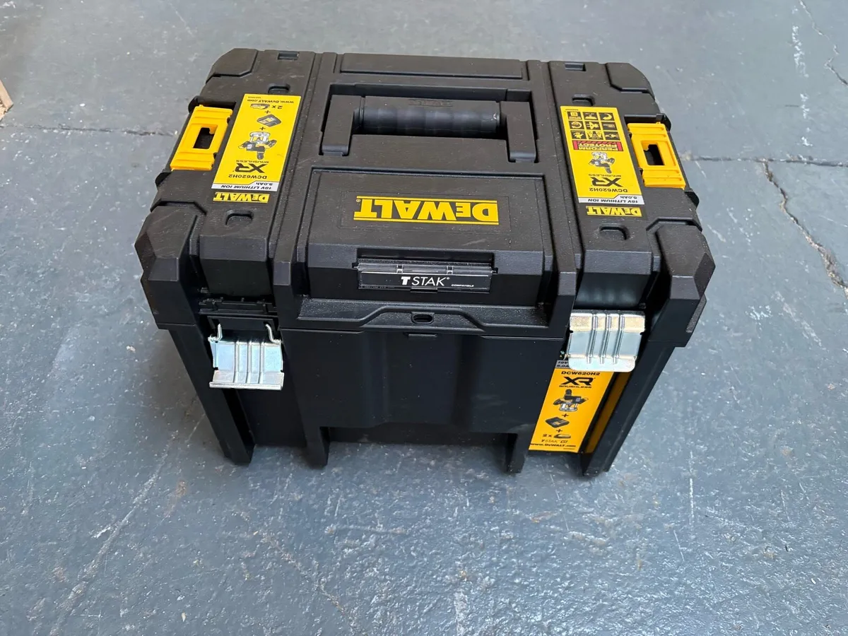 Dewalt 18v wrench 1/2" bare tool. DCW620 - Image 3