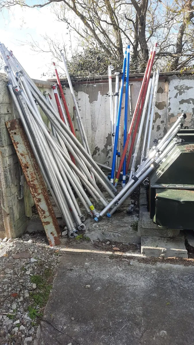 Scaffolding-- alliminuim- sold as a lot- Alufase- - Image 1