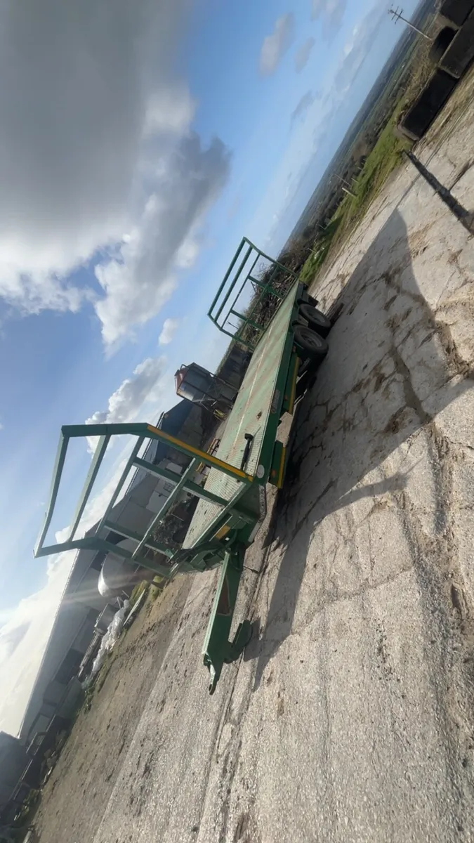 Broughan bale trailer - Image 2