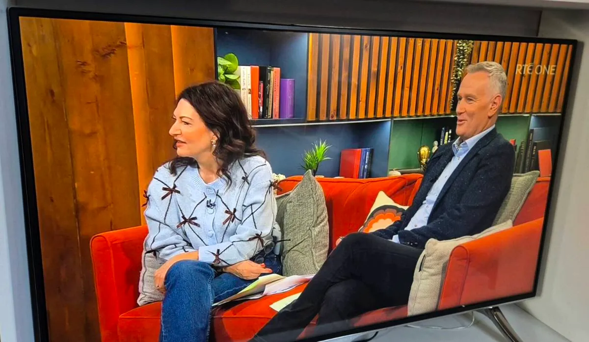 Hitachi 43HGT69U, 43" TV - Image 1