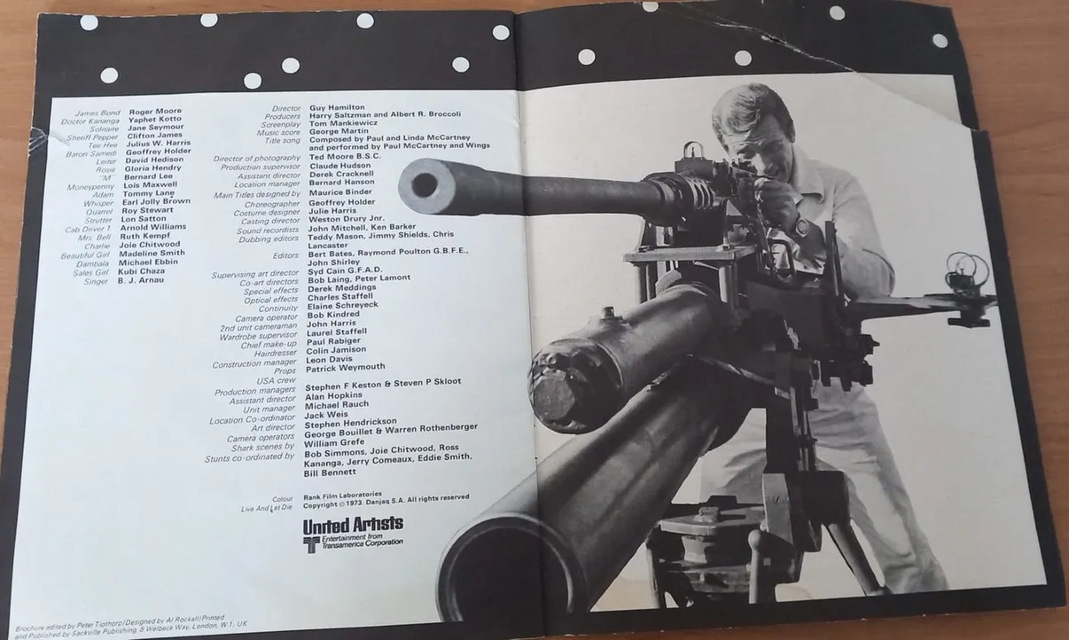 BOND Live and Let Die Brochure 1973 - Image 4