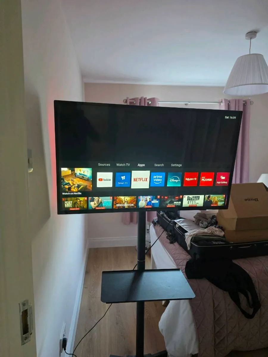 43" Philips TV remote & Stand - Image 1