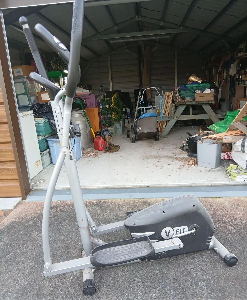 Cross Trainer - Image 1