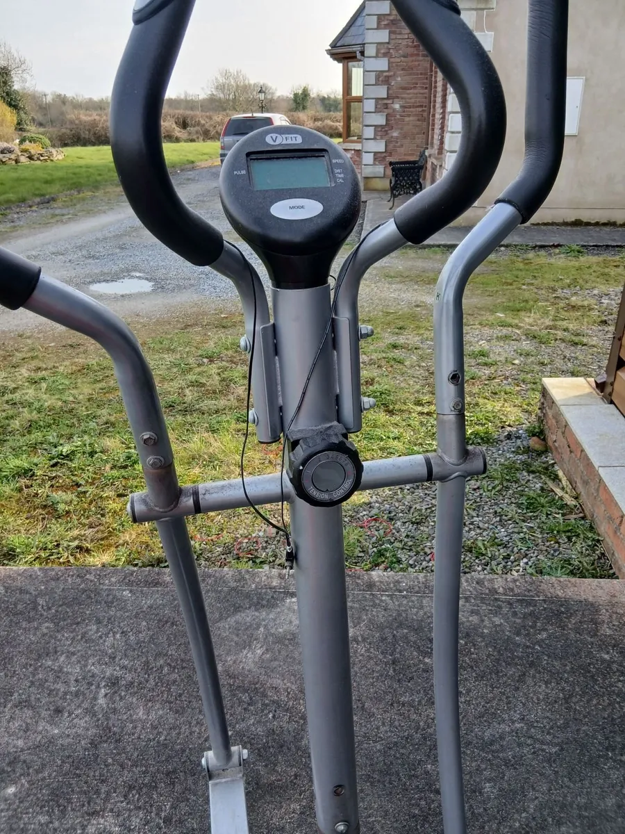 Cross Trainer - Image 2