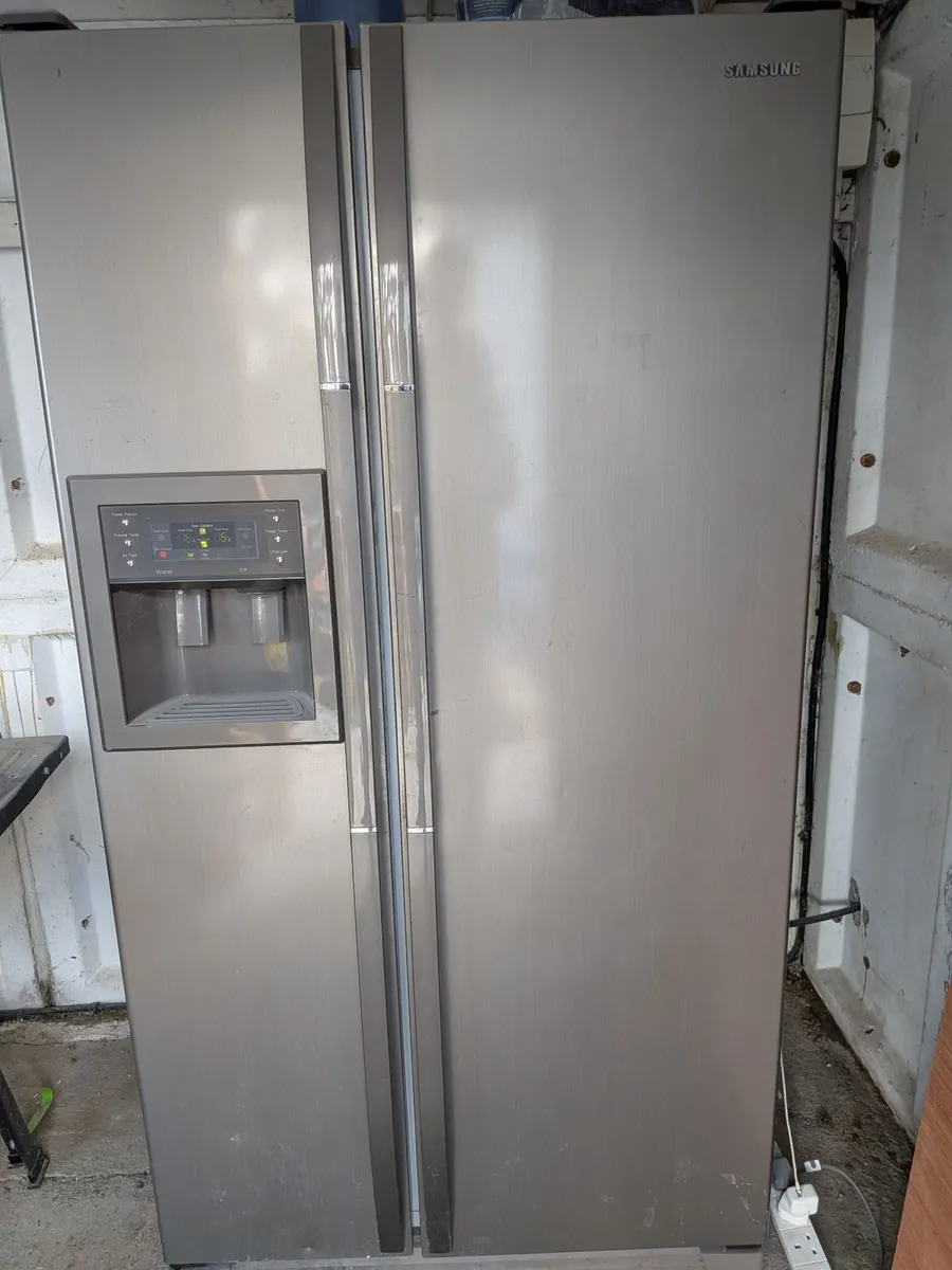 Samsung American Fridge Freezer - Image 1