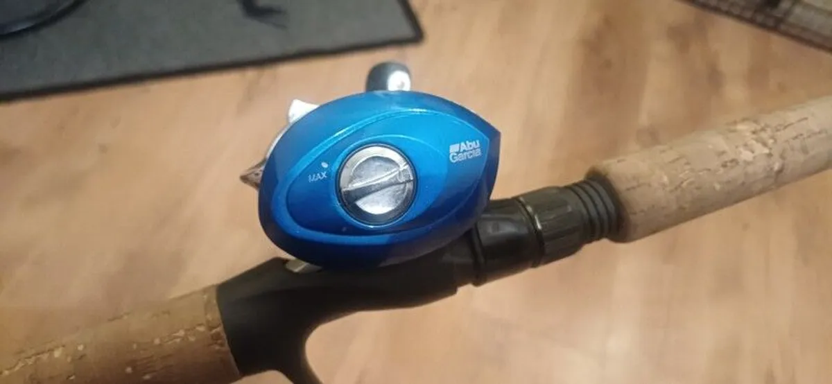 Baitcaster rod+reel - Image 1