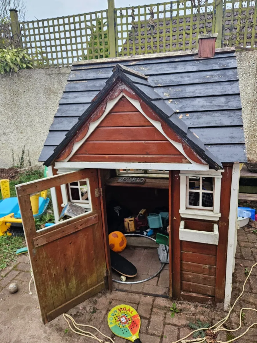 Outdoor Playhouse - Image 1