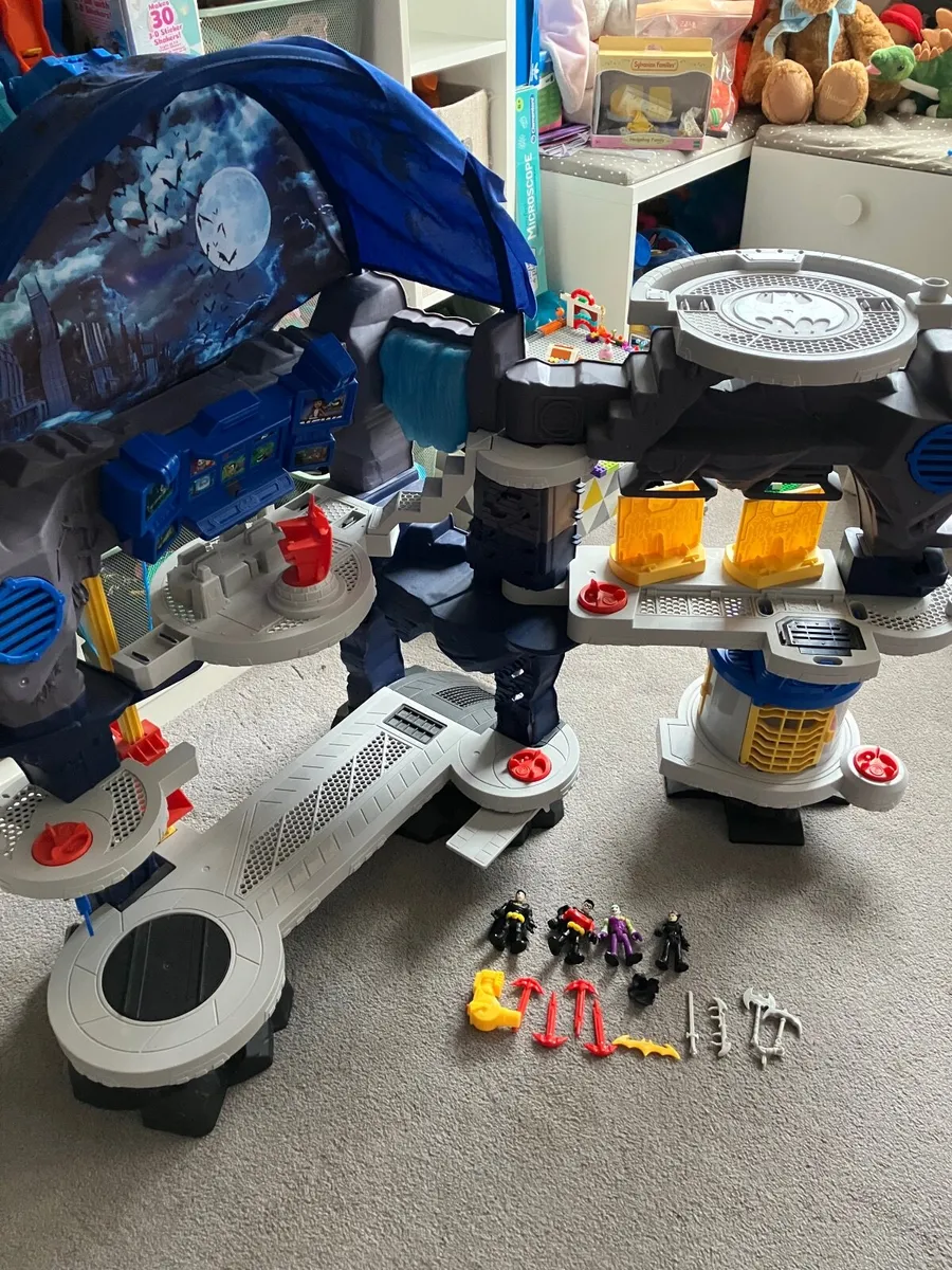 Batman Cave - Image 1