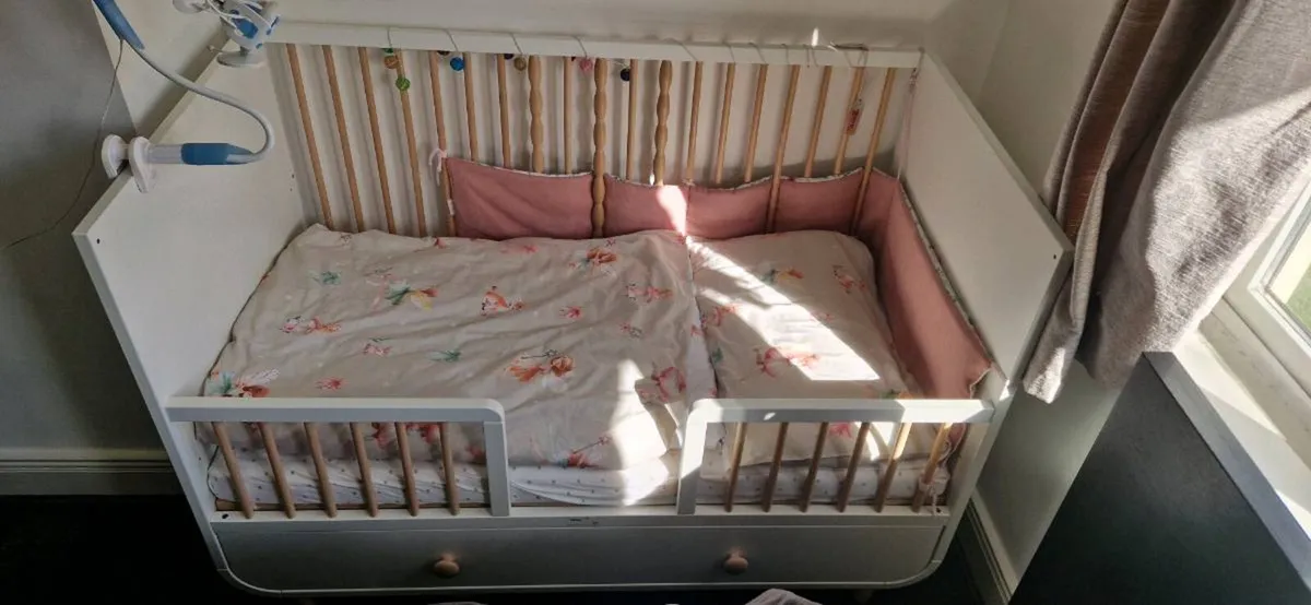 Cot with drawer, white, 70x140 cm - Image 1