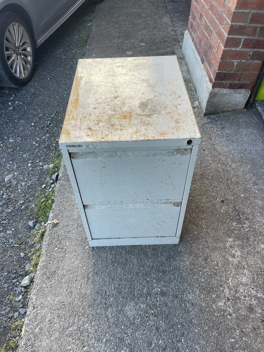 Filing cabinet - Image 1