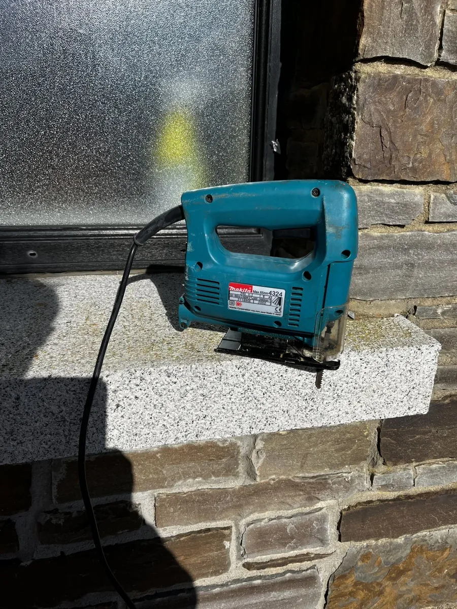 Makita Jig saw and Makita cordless screwdriver var - Image 1