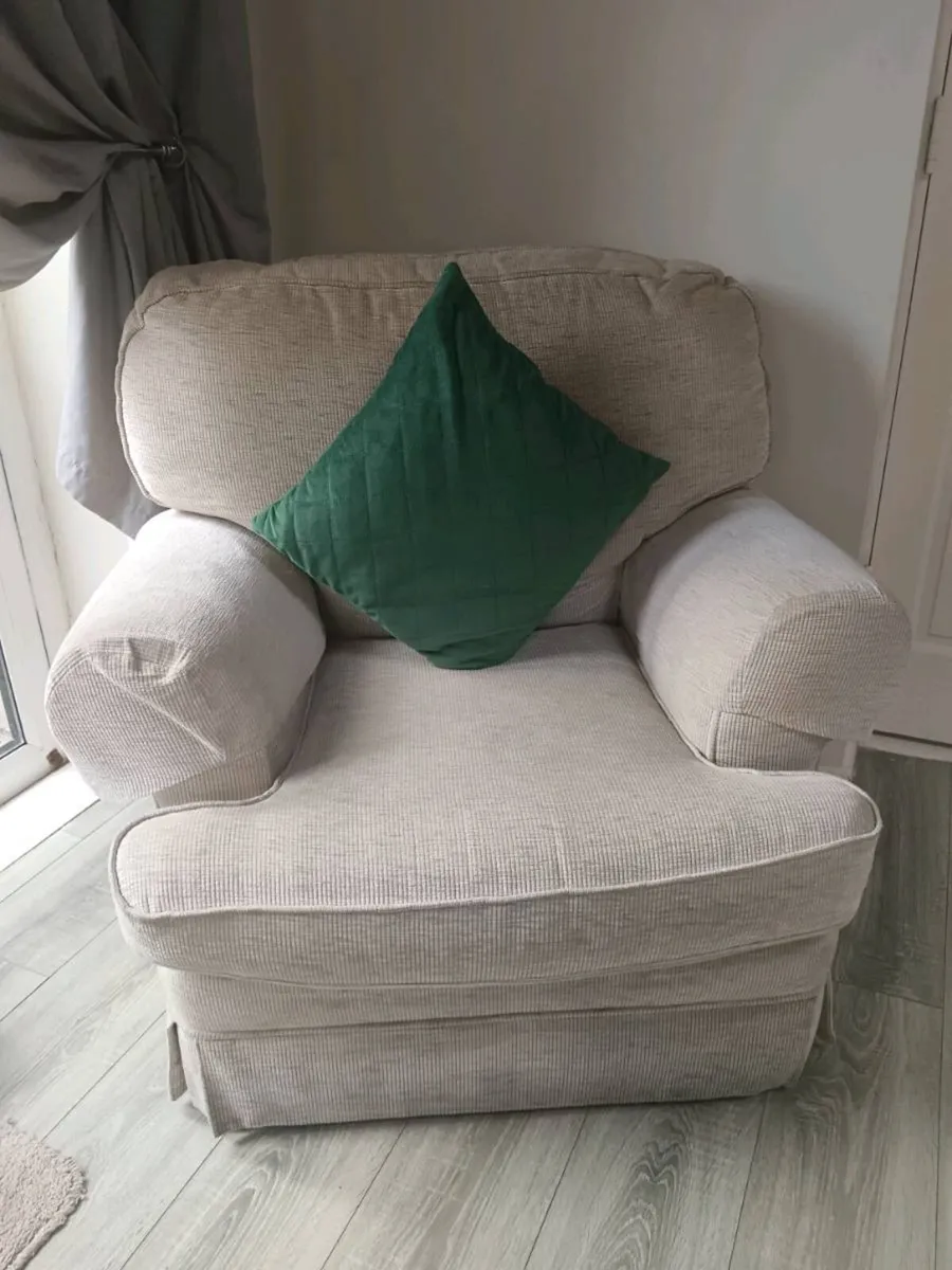 3 piece sofa - Image 1