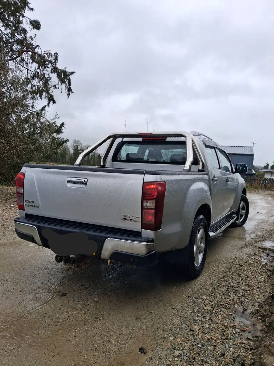 2015 Isuzu D-Max - Image 4
