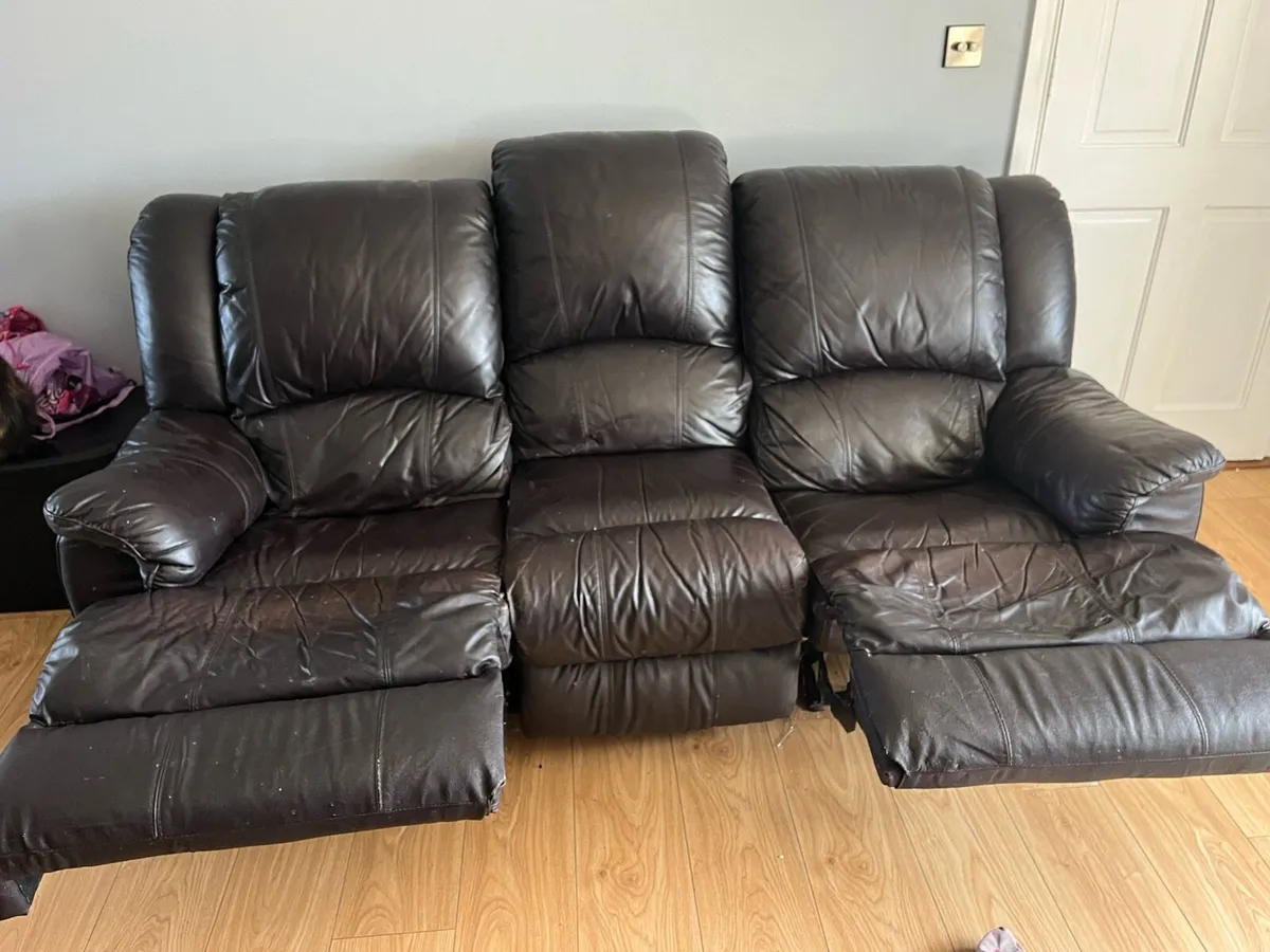 3 Seater Leather Reclining Couch - Image 1