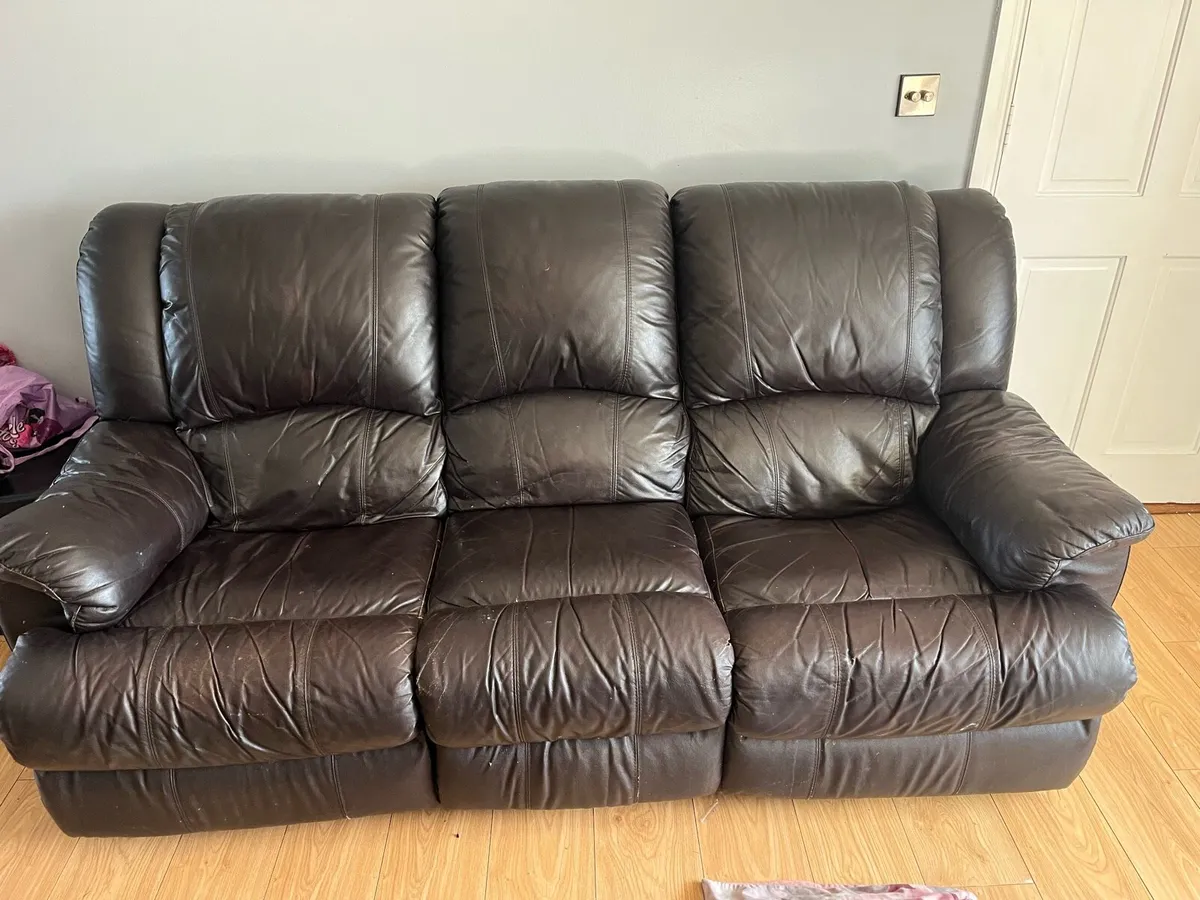 3 Seater Leather Reclining Couch - Image 2