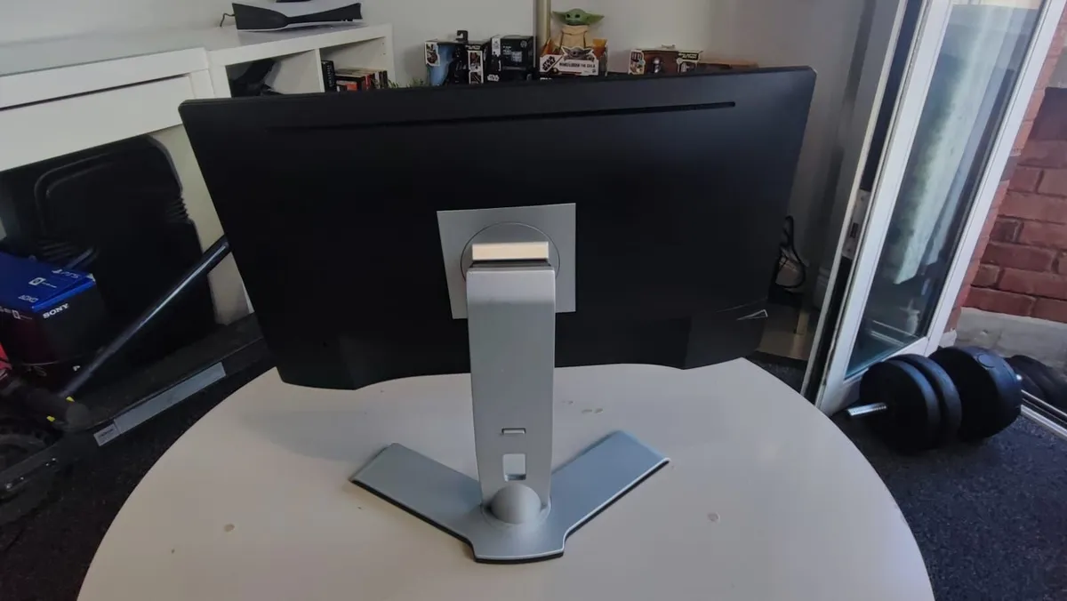 Dell monitor 23" LCD Display Port and HDMI - Image 2