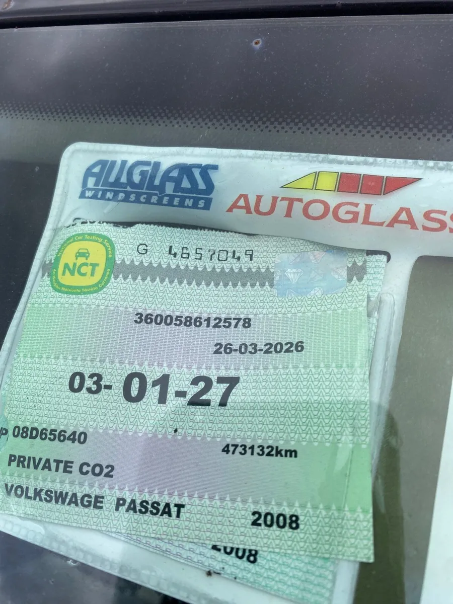 Volkswagen Passat - Image 1