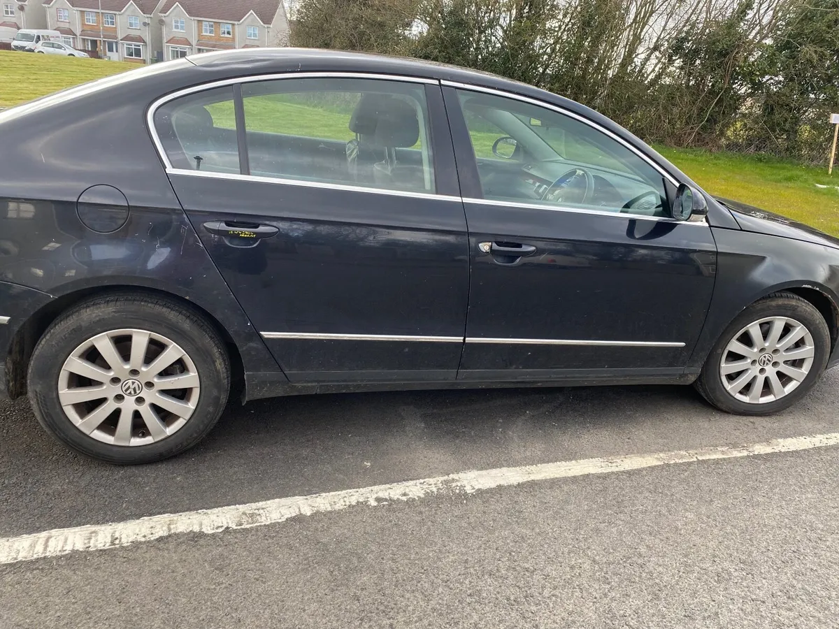 Volkswagen Passat - Image 3