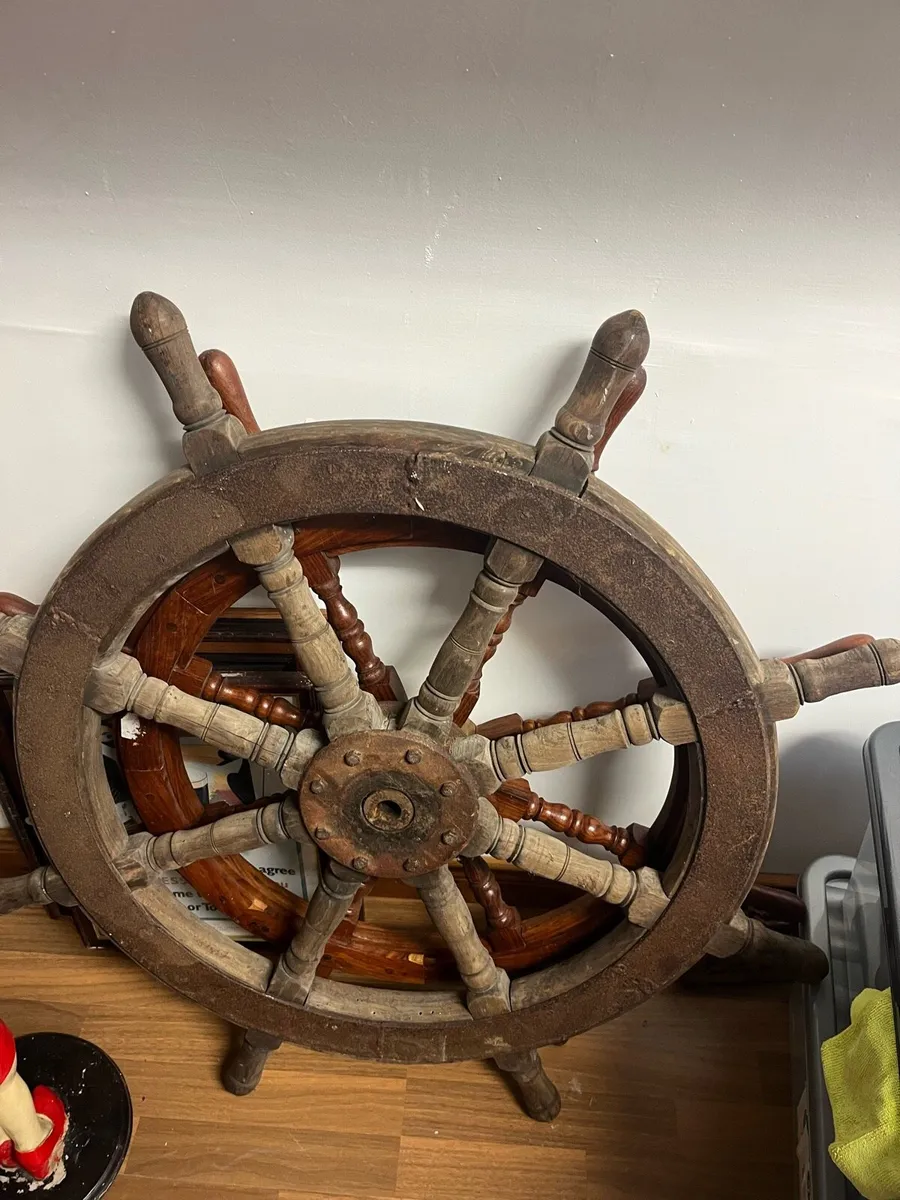 Antique Ships wheel