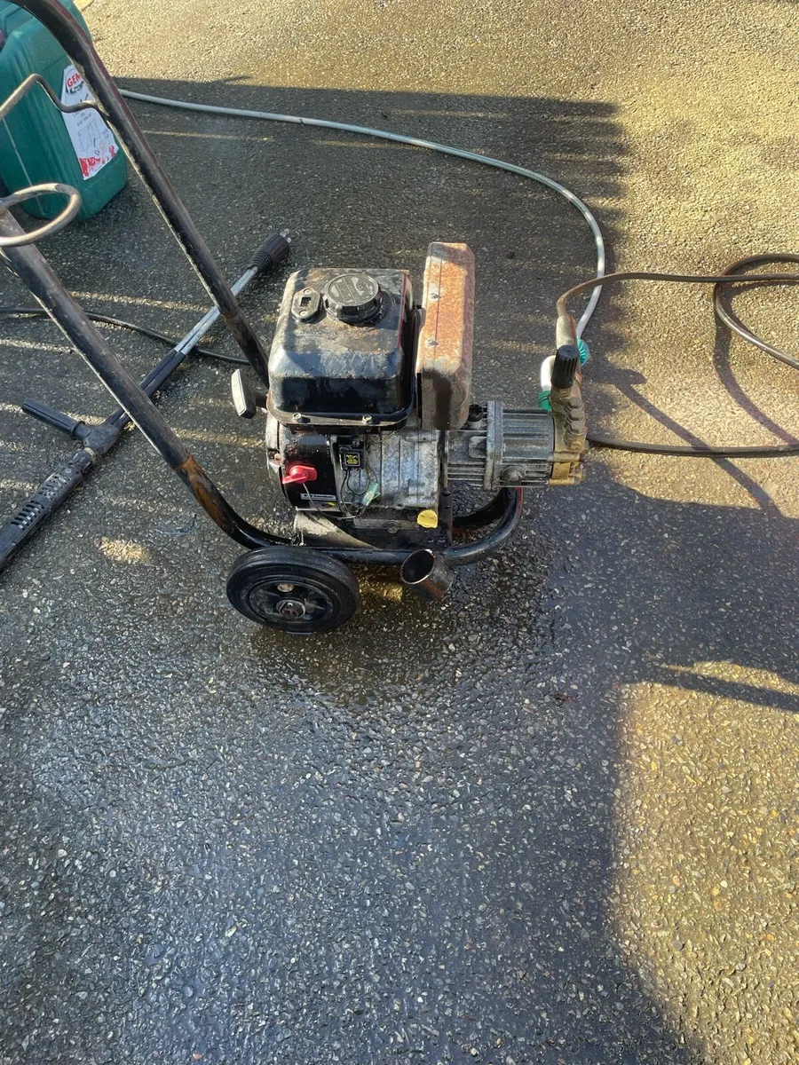 Comet powerwasher Kawasaki engine - Image 1