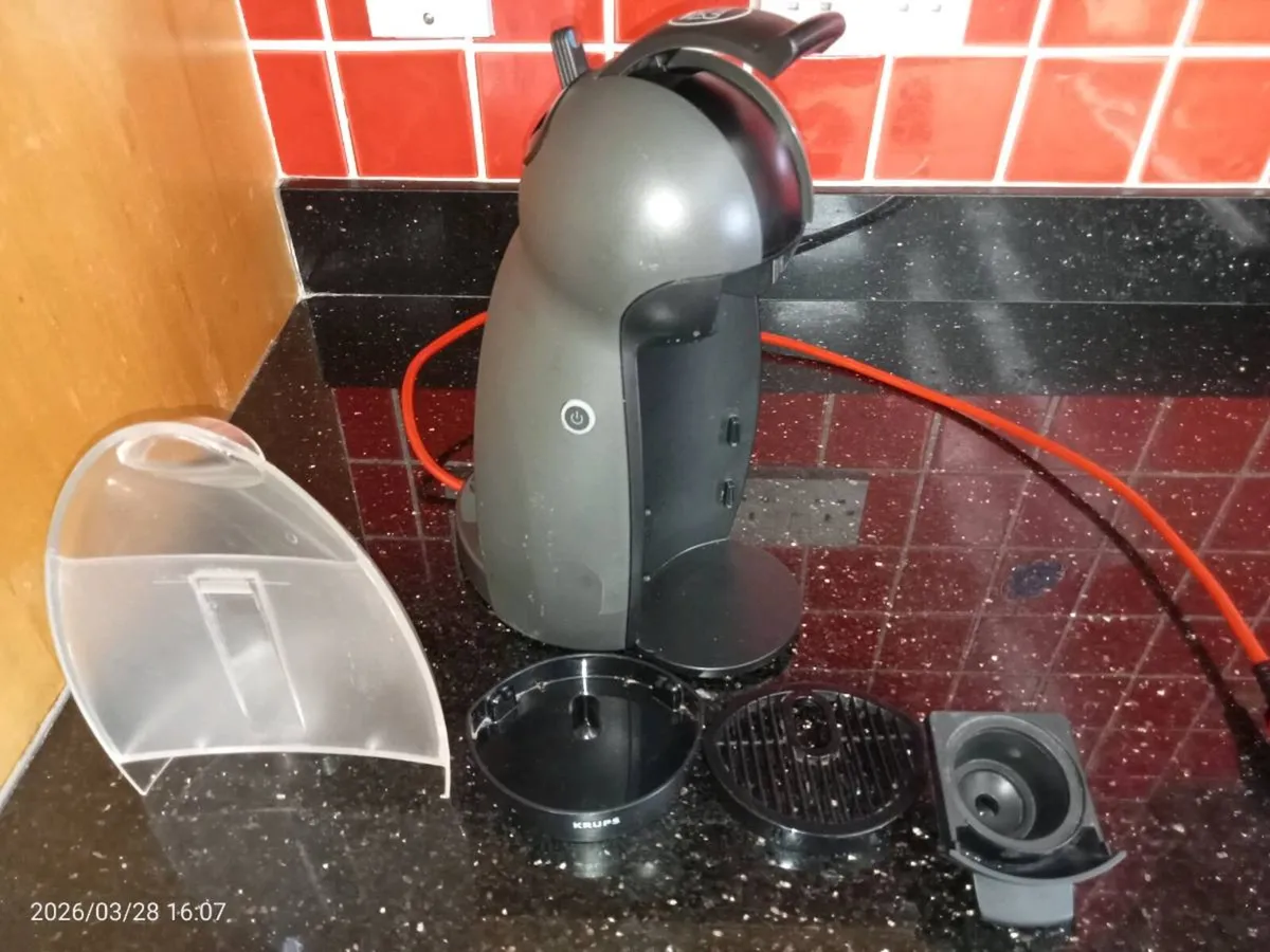 Nescafe Dolce Gusto capsule coffee maker - Image 2